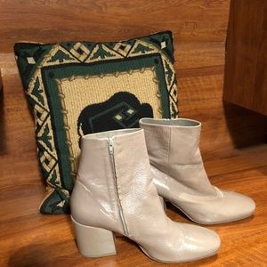 Vic Matie, Creme Coloured Ankle Boots